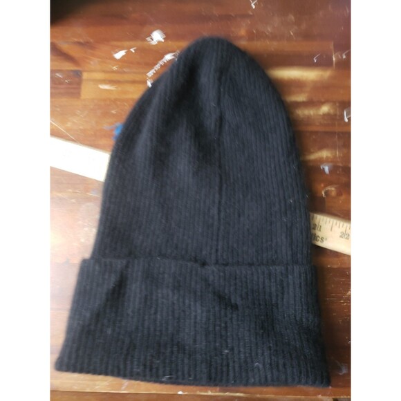 Lisa Yang Ribbed Beanie Hat Black Winter Hat 100% Cashmere - Picture 2 of 6